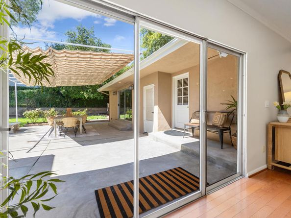 1574 E Glenoaks Boulevard, Glendale CA 91206