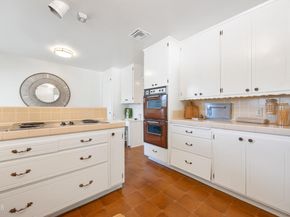 1574 E Glenoaks Boulevard, Glendale CA 91206