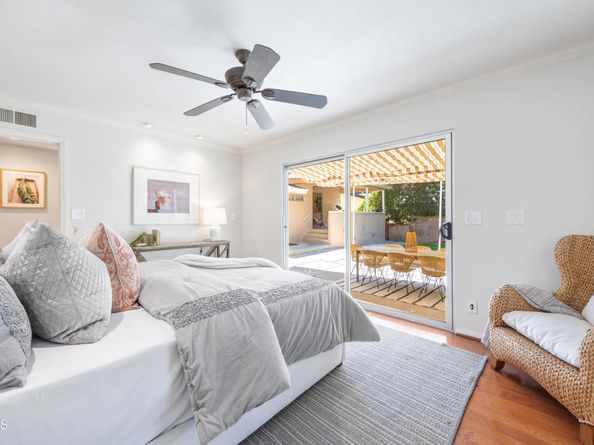 1574 E Glenoaks Boulevard, Glendale CA 91206