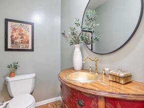 1574 E Glenoaks Boulevard, Glendale CA 91206