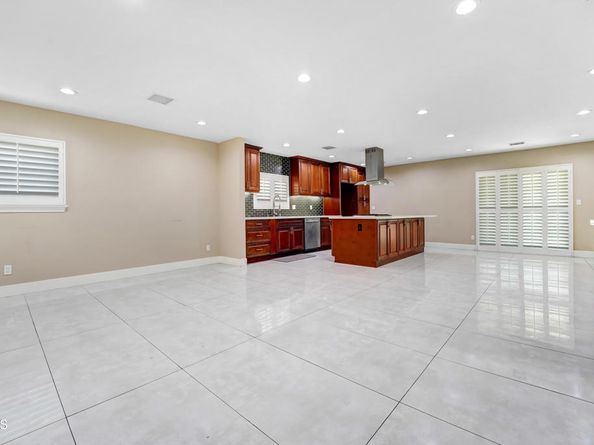 10530 Rubio Avenue, Granada Hills CA 91344