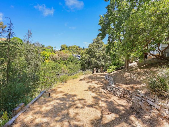 405 Woodcliffe Road, Pasadena CA 91105