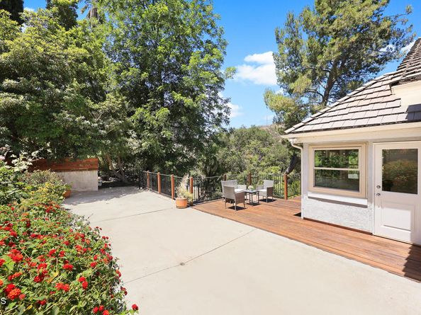 405 Woodcliffe Road, Pasadena CA 91105