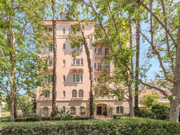 80 N Euclid Avenue 102, Pasadena CA 91101