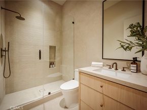 4956 Gentry Avenue, Valley Village CA 91607