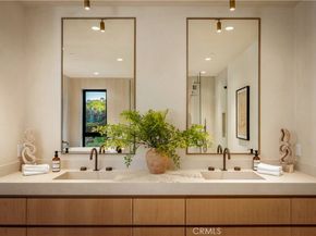 4956 Gentry Avenue, Valley Village CA 91607