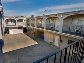 4905 W Adams Boulevard, Los Angeles CA 90016