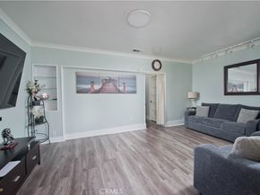 2756 W 15th Street, Los Angeles CA 90006