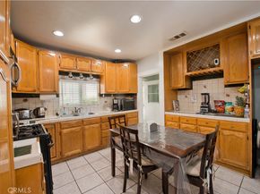 2756 W 15th Street, Los Angeles CA 90006