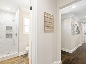 19438 Calvert Street, Tarzana CA 91335