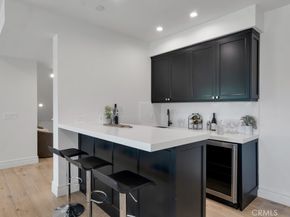 5952 Woodland View Drive, Woodland Hills CA 91367