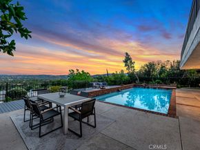 5952 Woodland View Drive, Woodland Hills CA 91367