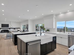 5952 Woodland View Drive, Woodland Hills CA 91367