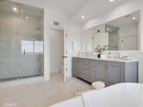 5952 Woodland View Drive, Woodland Hills CA 91367