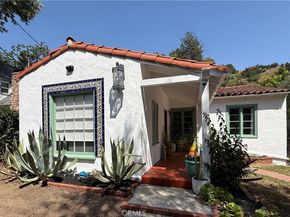 2620 N Beachwood, Los Angeles CA 90068