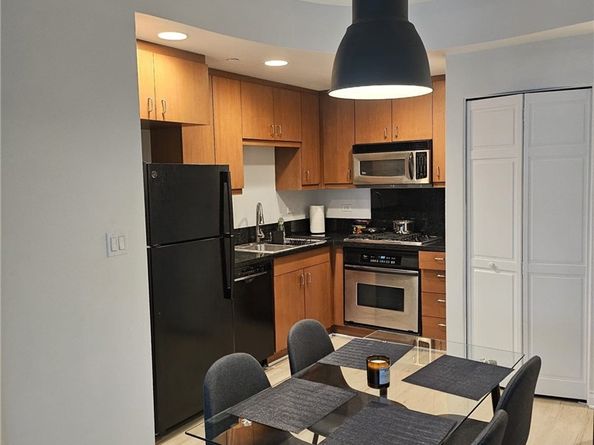 550 15th St. 703, San Diego CA 92101