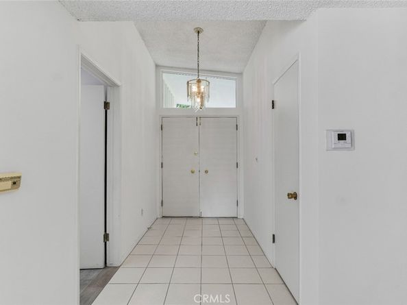 5900 Kentland Avenue, Woodland Hills CA 91367