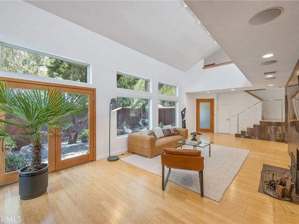 4109 Empis Street, Woodland Hills CA 91364