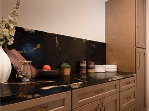 15719 Hartsook Street, Encino CA 91436