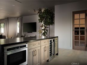 15719 Hartsook Street, Encino CA 91436