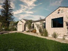 15719 Hartsook Street, Encino CA 91436