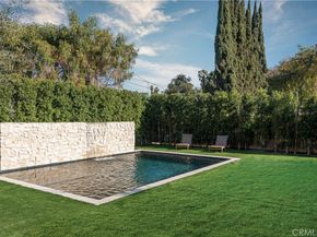 15719 Hartsook Street, Encino CA 91436