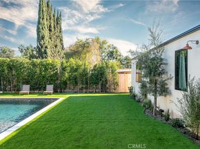 15719 Hartsook Street, Encino CA 91436