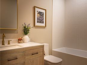 15719 Hartsook Street, Encino CA 91436