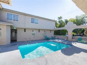 18347 Saticoy 28, Reseda CA 91335