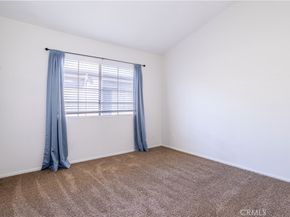 18347 Saticoy 28, Reseda CA 91335