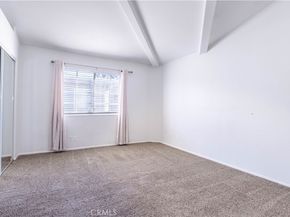 18347 Saticoy 28, Reseda CA 91335