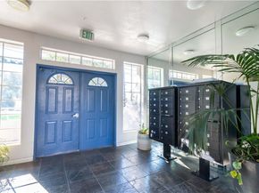 18347 Saticoy 28, Reseda CA 91335