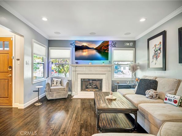 6455 Densmore Avenue, Lake Balboa CA 91406