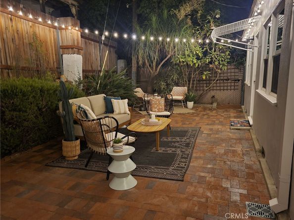 2740 N Beachwood Drive, Hollywood Hills East CA 90068