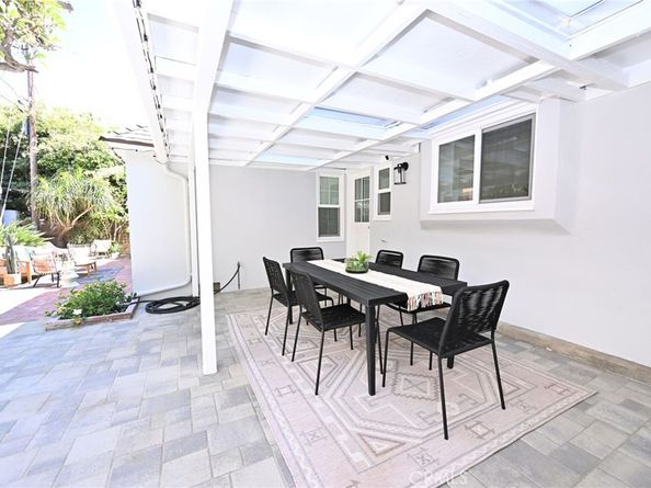 2740 N Beachwood Drive, Hollywood Hills East CA 90068