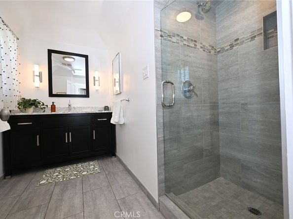 2740 N Beachwood Drive, Hollywood Hills East CA 90068