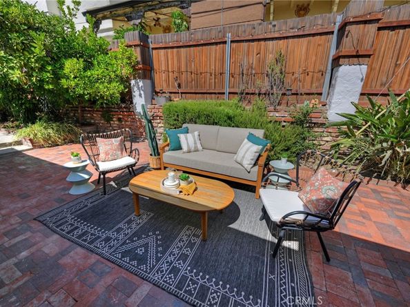 2740 N Beachwood Drive, Hollywood Hills East CA 90068