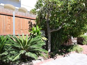 2740 N Beachwood Drive, Hollywood Hills East CA 90068