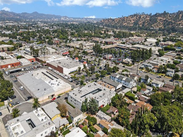 525 S Shelton Street 205, Burbank CA 91506