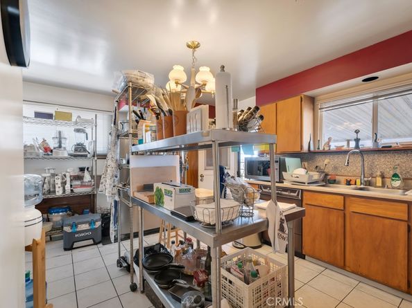 3565 Greenwood Avenue, Los Angeles CA 90066