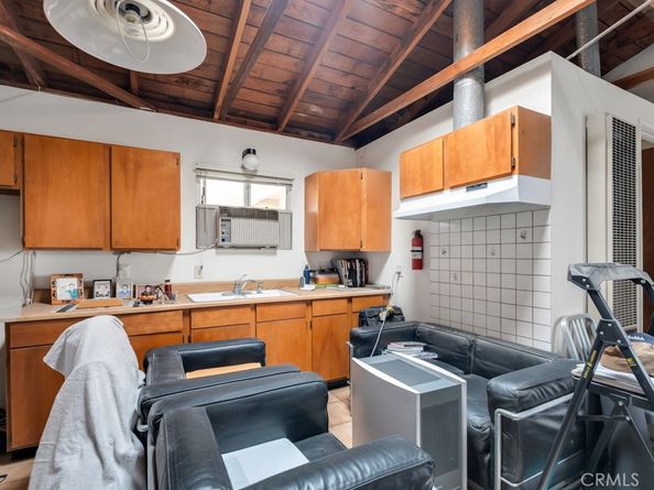 3565 Greenwood Avenue, Los Angeles CA 90066