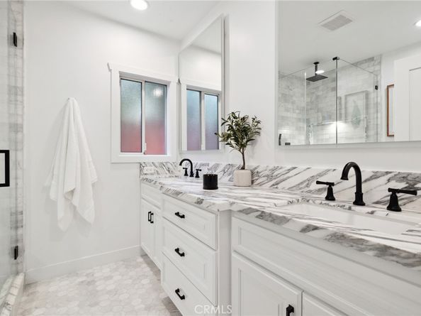 6105 Bellingham Avenue, North Hollywood CA 91606