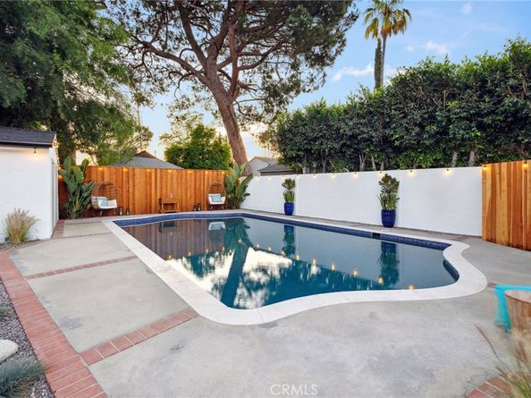 6105 Bellingham Avenue, North Hollywood CA 91606