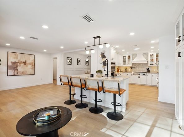 6105 Bellingham Avenue, North Hollywood CA 91606