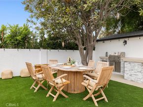 6105 Bellingham Avenue, North Hollywood CA 91606