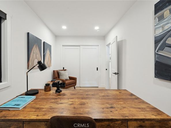 6105 Bellingham Avenue, North Hollywood CA 91606