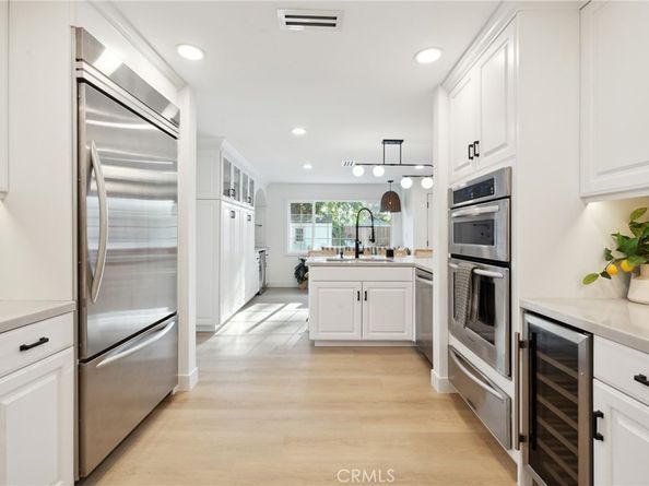 6105 Bellingham Avenue, North Hollywood CA 91606