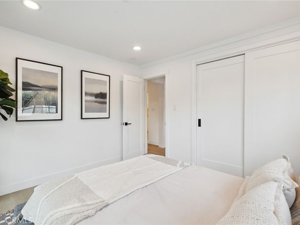 6105 Bellingham Avenue, North Hollywood CA 91606