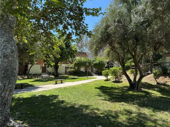 10068 Larwin Avenue 2, Chatsworth CA 91311
