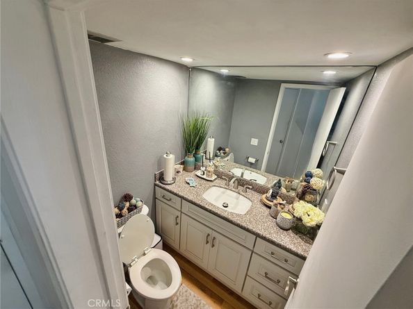 10068 Larwin Avenue 2, Chatsworth CA 91311